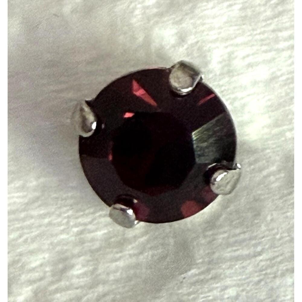 NEW MARIANA women's studs earrings in burgundy